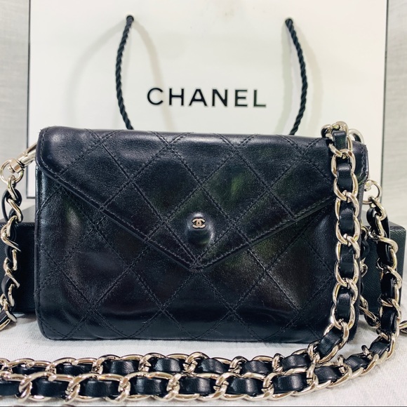 CHANEL Handbags - CHANEL Vintage Bicolore Wallet on Chain